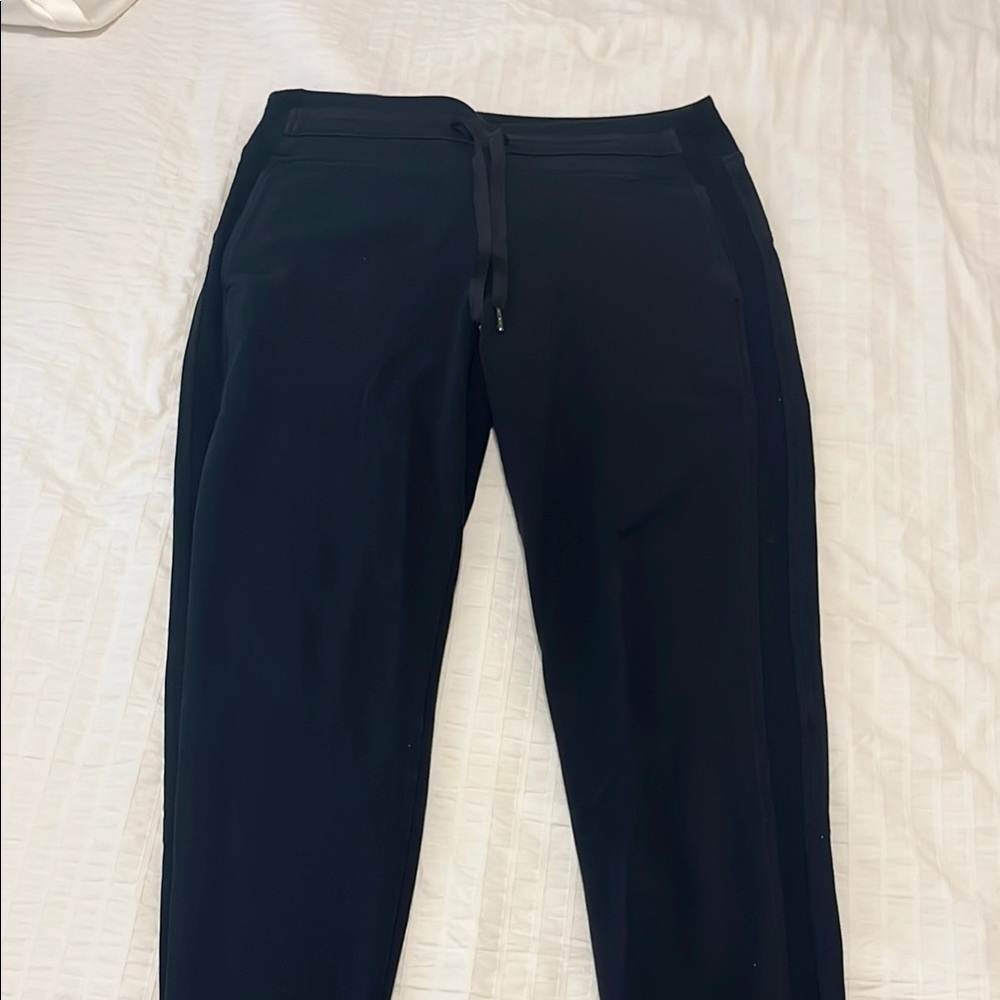 Lululemon black joggers
